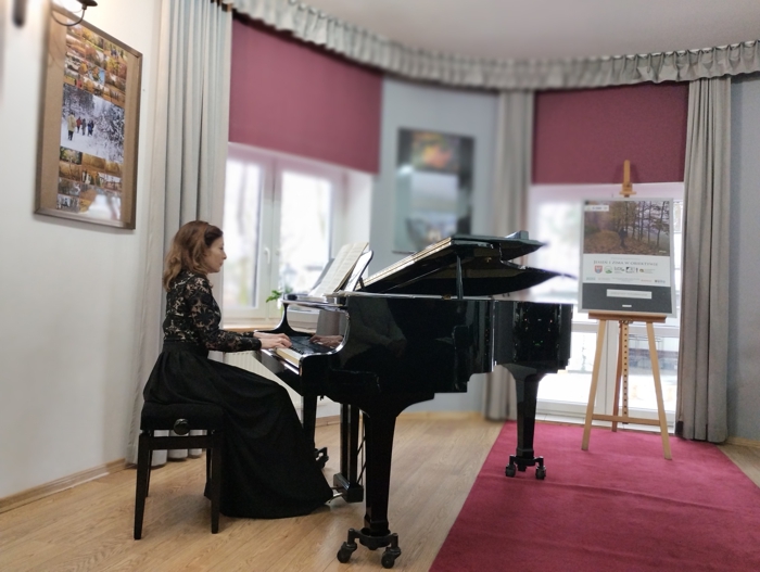 salon-szym-1.jpg (217 KB)