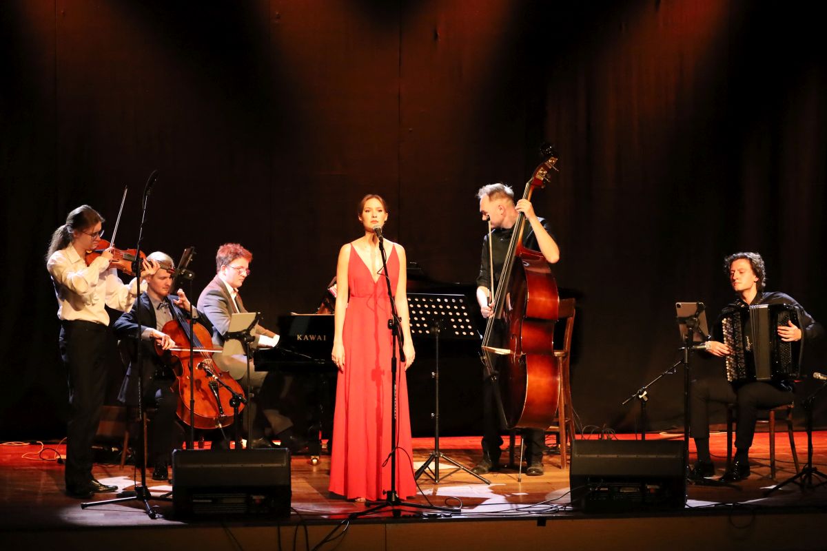 tango-8.JPG (137 KB)