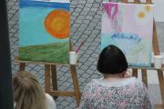 Warsztaty malowania intuicyjnego z Wioletą Zysk w Galerii Sztuki Ratusz, foto nr 15, MOK Legionowo